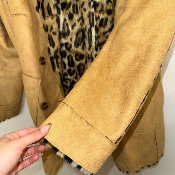 Guess Annette Reversible Coat - Cheetah Print - Picture 7 of 13